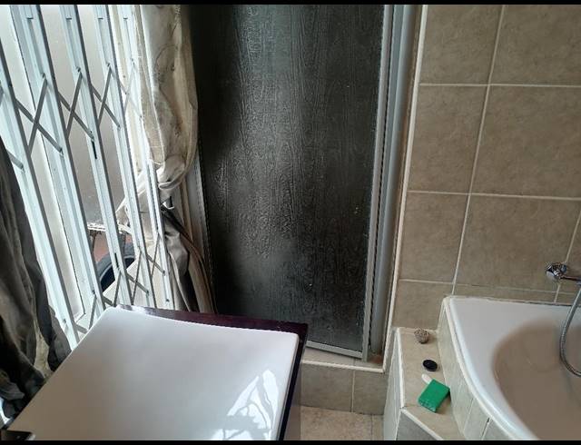 2 bed property to rent in ORMONDE